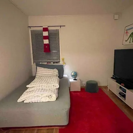 Daire Privat Rom Pa Storelva Med En Nydelig Utsikt