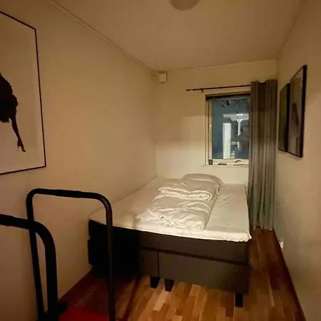 Privat Rom Pa Storelva Med En Nydelig Utsikt Daire Kvaloya
